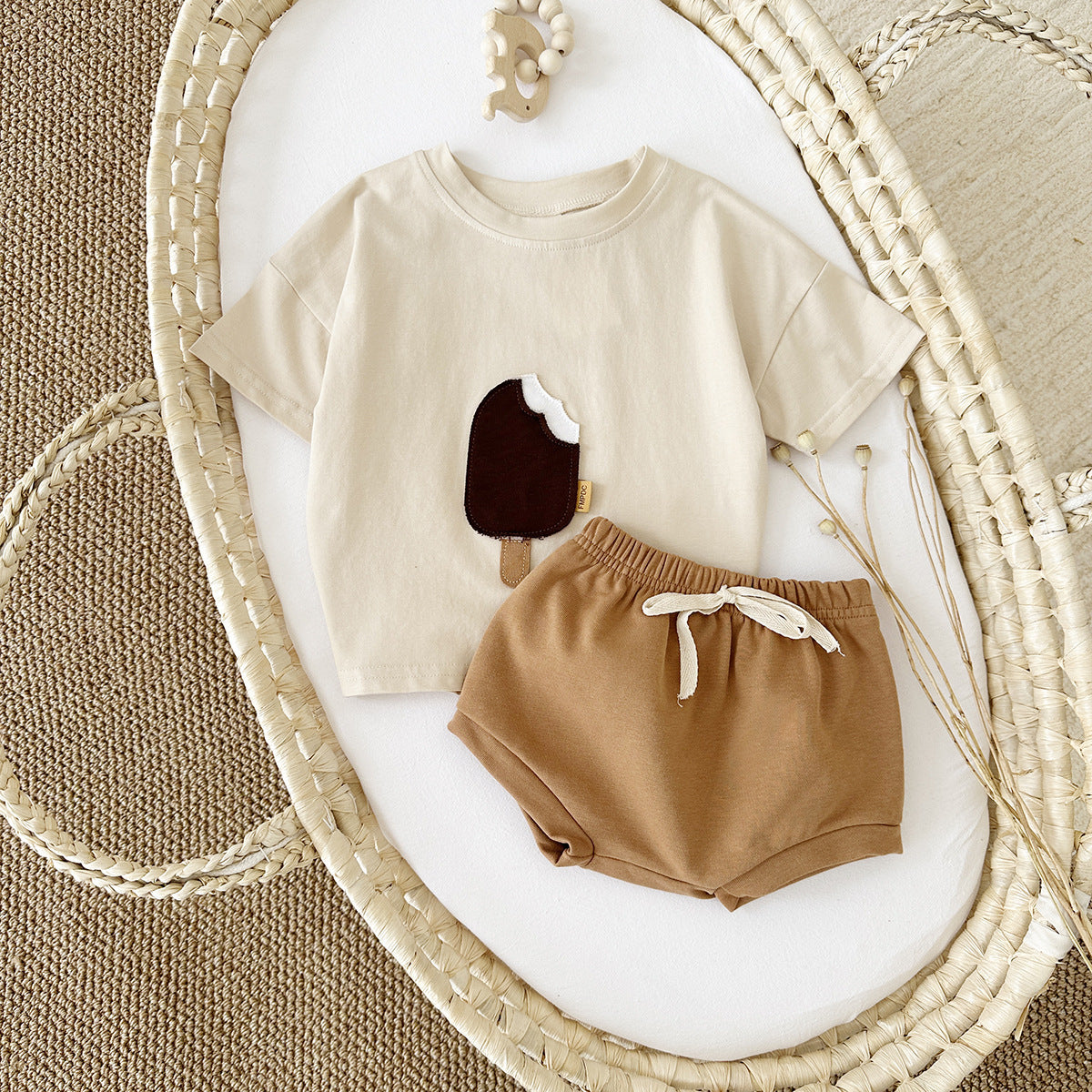 Girls' Casual Round Neck Short Sleeve and Shorts Suit